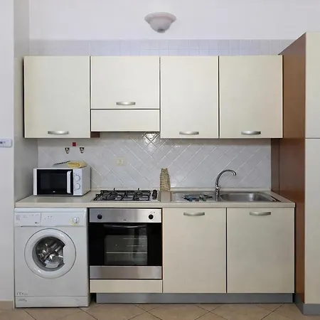 Apartamento 2 Min Walk To - Free Parking & Private Patio *